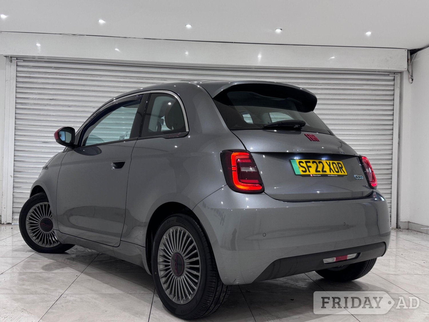 Fiat 500E 2022 - Cars