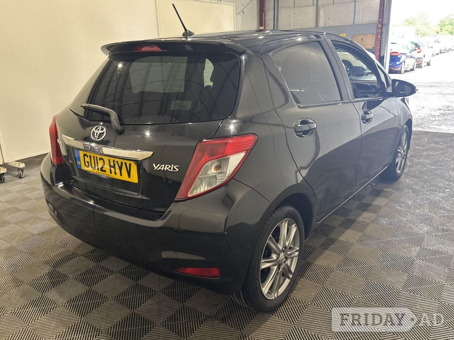 2012 Toyota Yaris 1.33 Dual VVT-i SR Euro 5 5dr - Cars in Lewes
