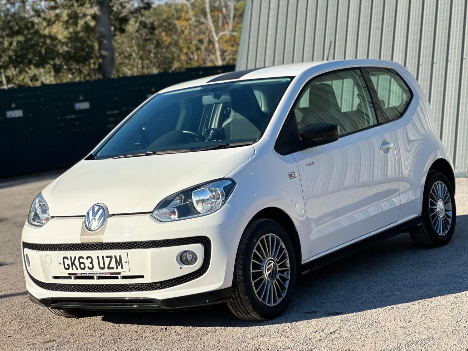 [ berth ]Volkswagen Up