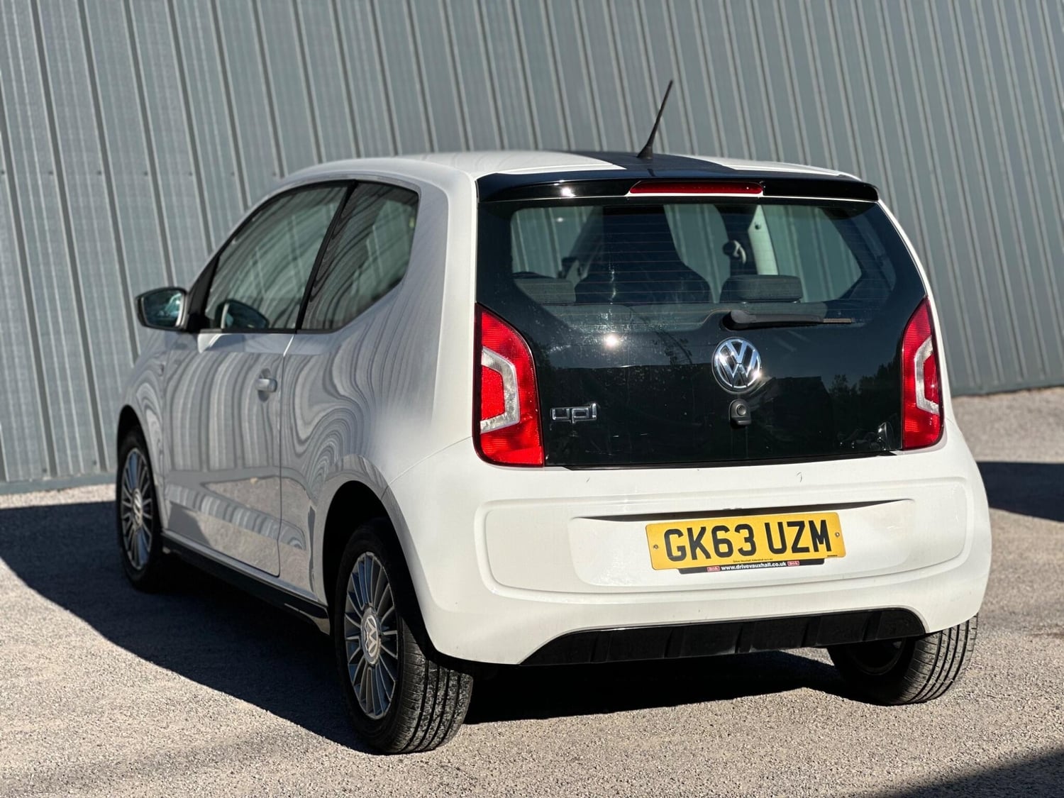 Volkswagen UP! 2013 - Cars