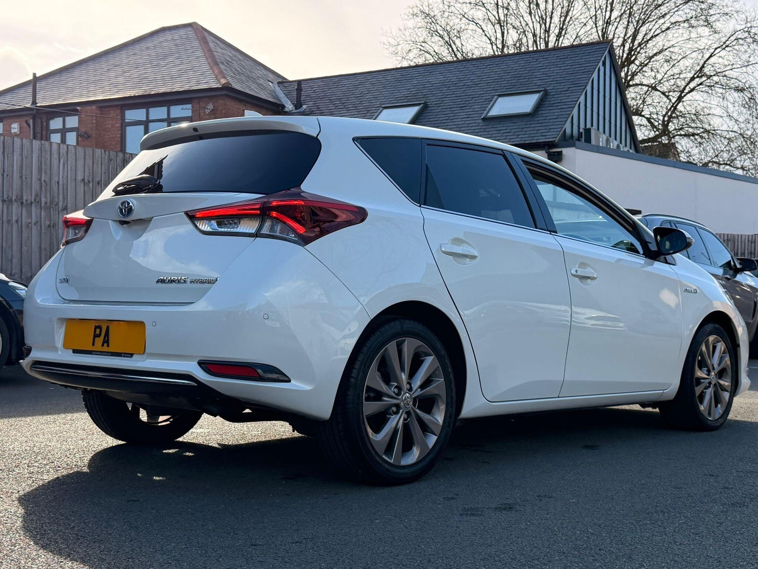 Toyota Auris 2016 - Cars in Wigston
