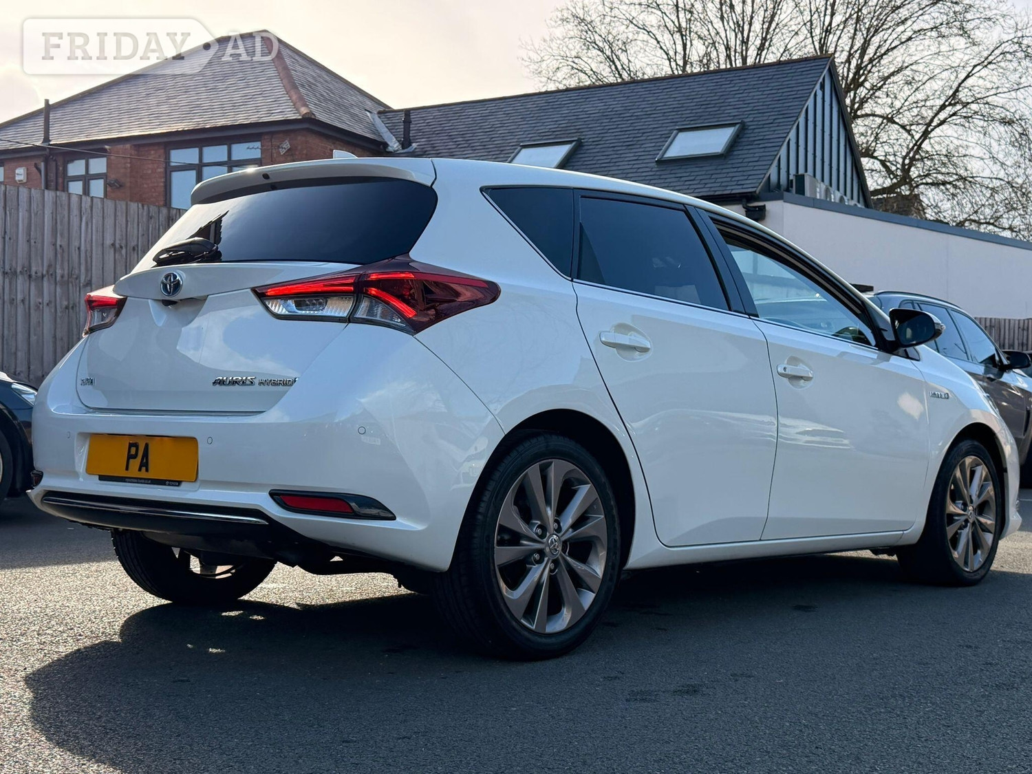 Toyota Auris 2016 - Cars in Wigston