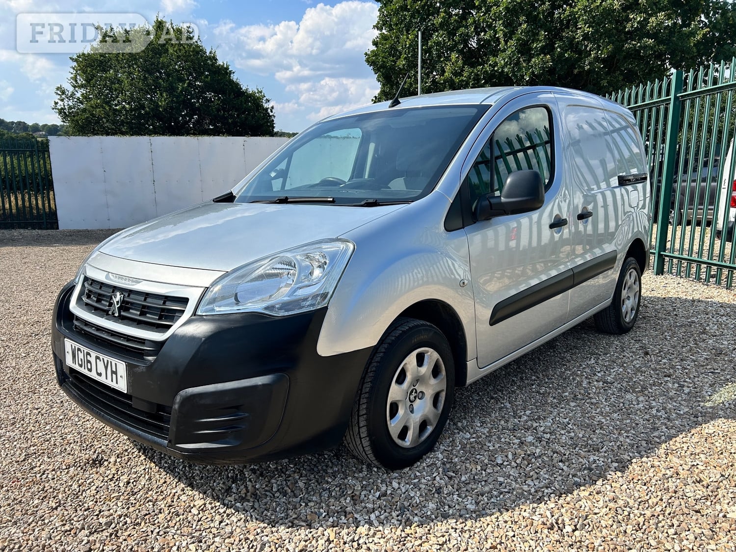 Peugeot Partner 2016 - Vans & Commercial Vehicles in Axminster
