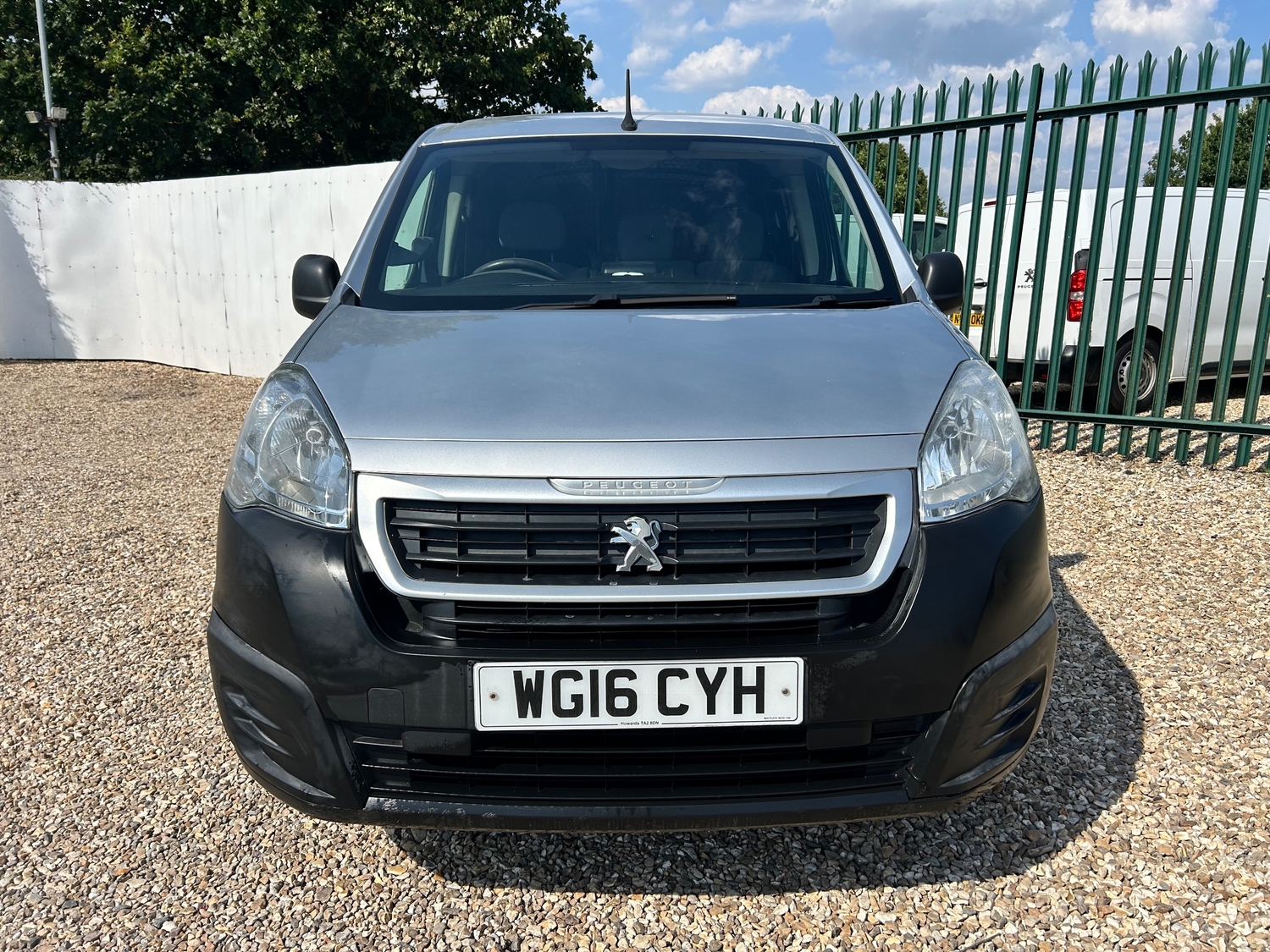 [ berth ]Peugeot Partner