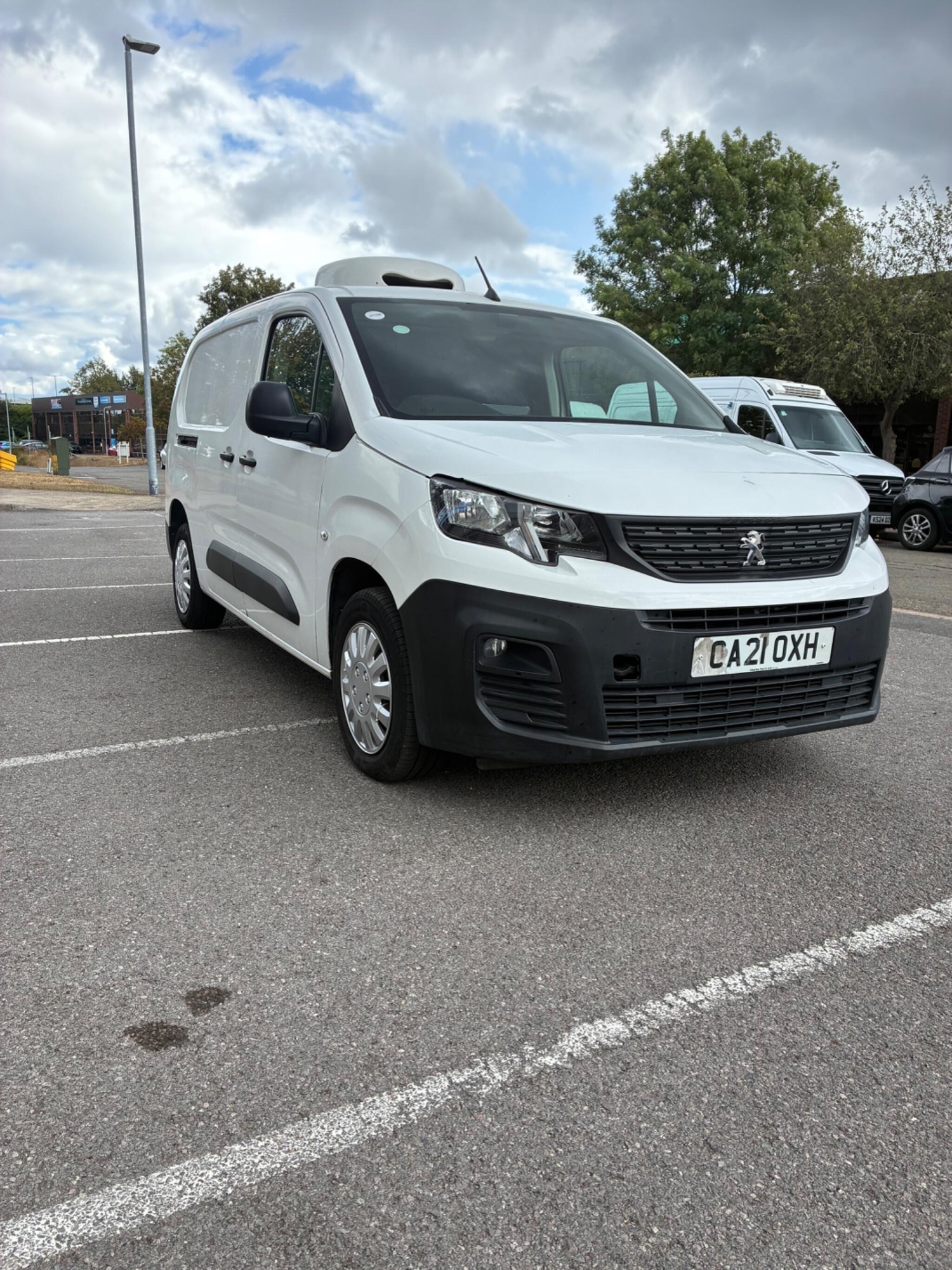Peugeot Partner 2021 in Reading