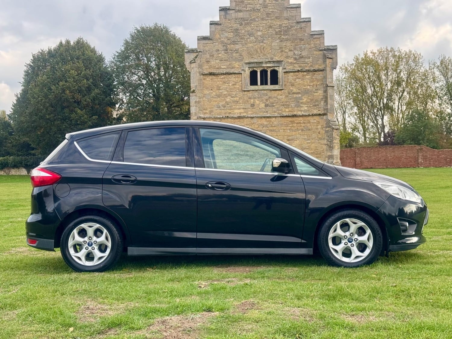 [ berth ]Ford C-MAX