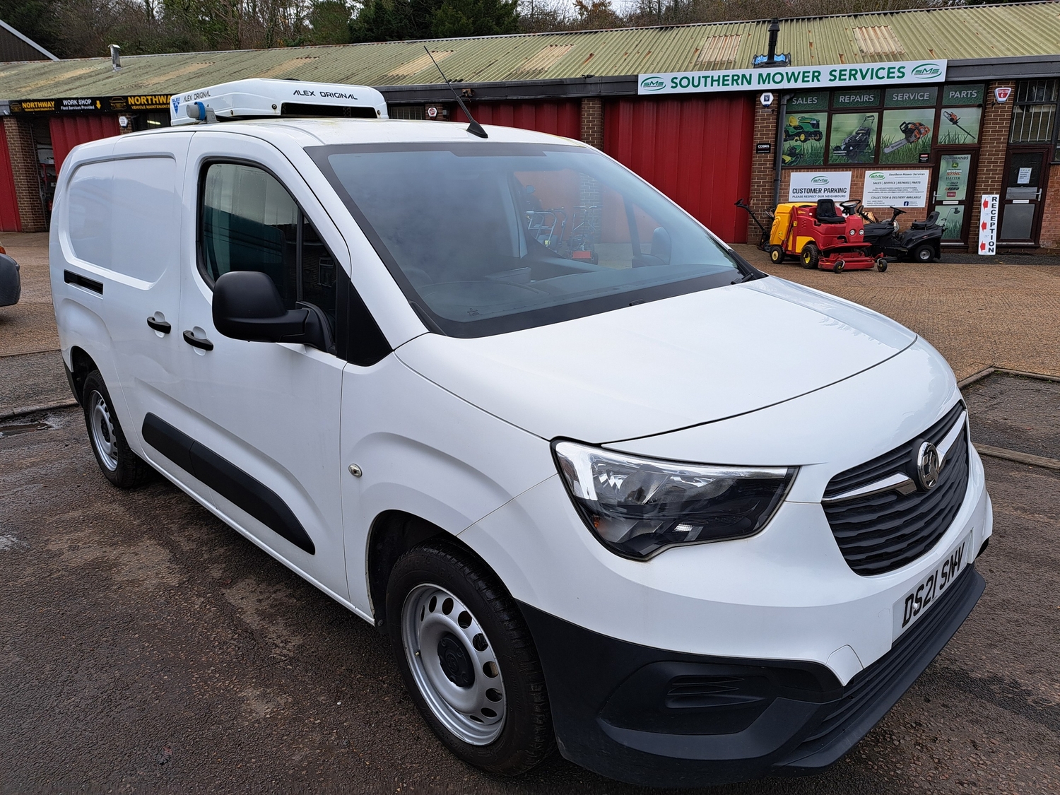 [ berth ]Vauxhall Combo