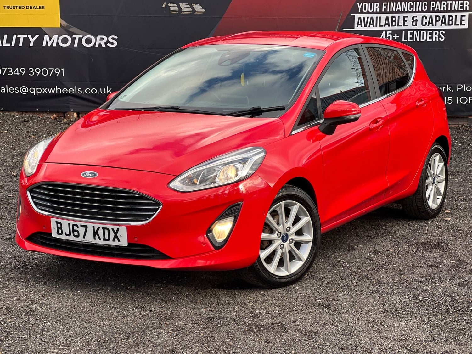 [ berth ]Ford Fiesta