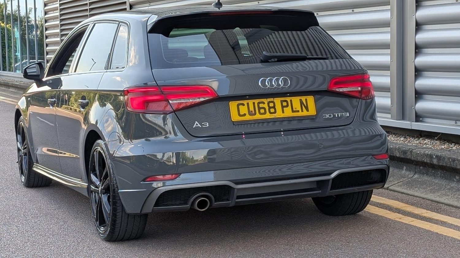 [ berth ]Audi A3
