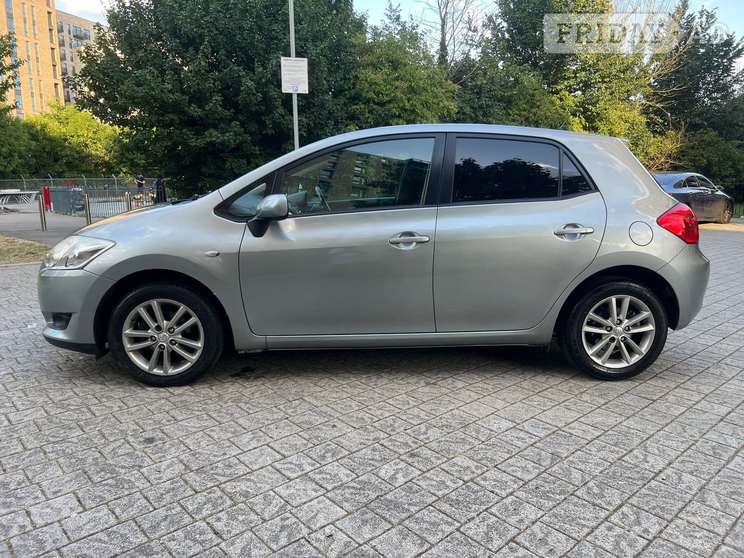 Toyota Auris 2009 - Cars in Wembley