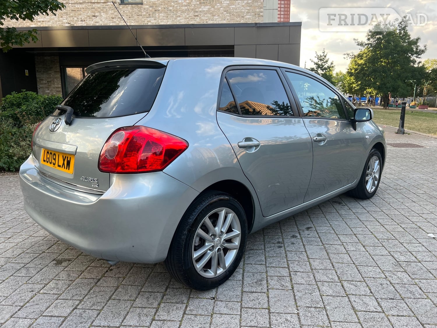 Toyota Auris 2009 - Cars