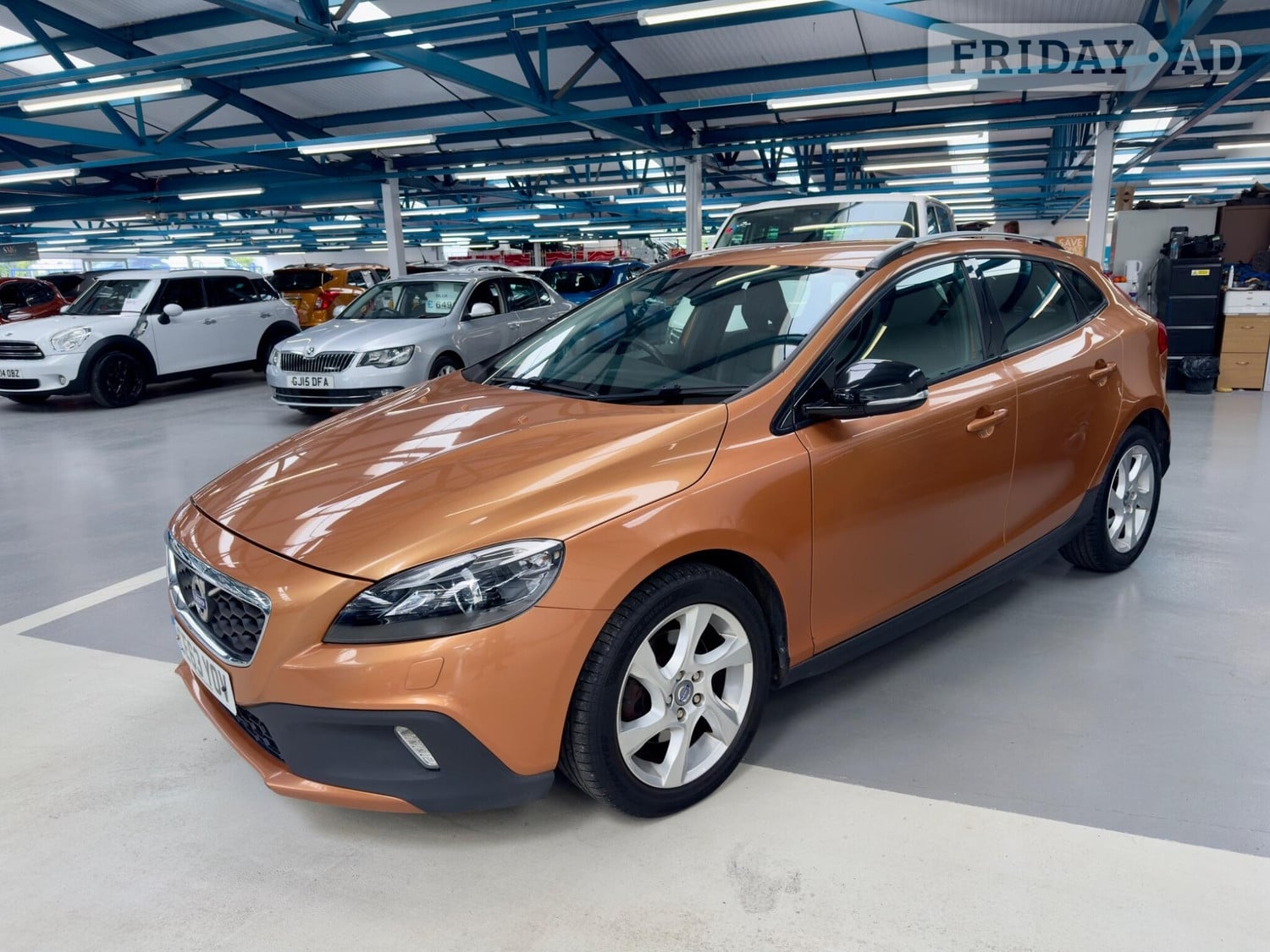 Volvo V40 Cross Country 2013 in Bolton