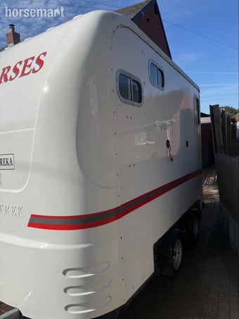 Equi-Trek Space-Treka M  Horse Trailer