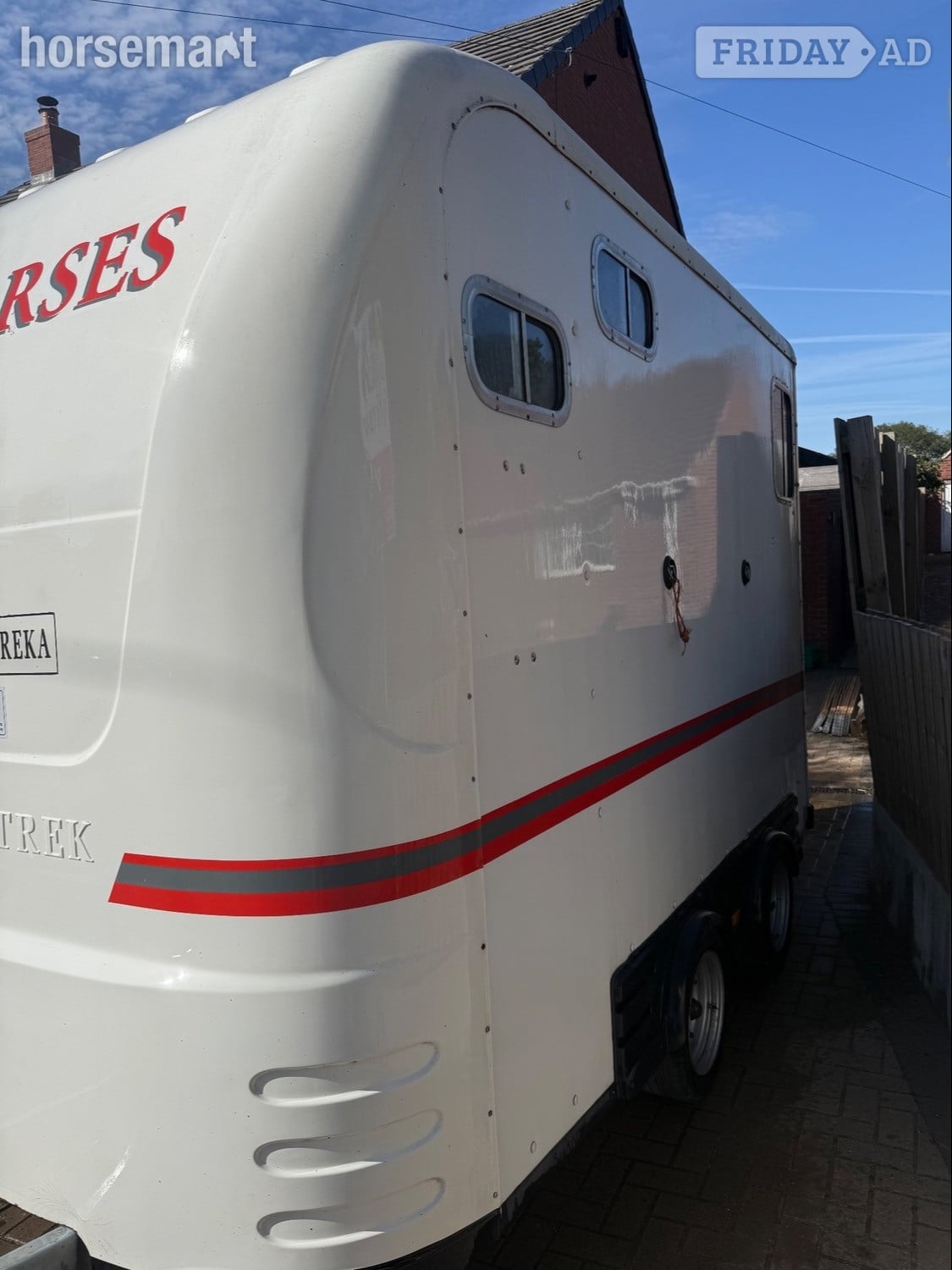 Equi-Trek Space-Treka M  Horse Trailer in Chesterfield