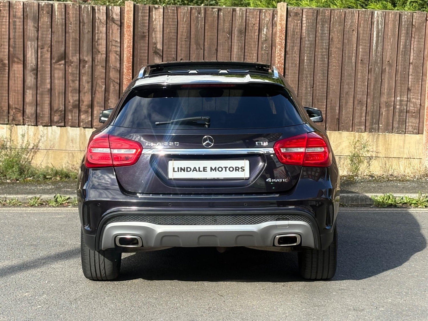 [ berth ]Mercedes-Benz GLA