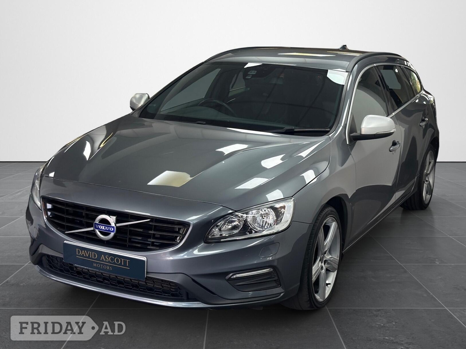 Volvo V60 2017 - Cars in Ealing