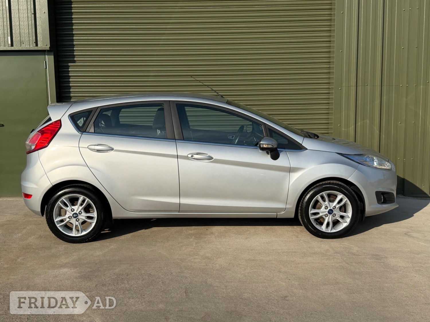 [ berth ]Ford Fiesta