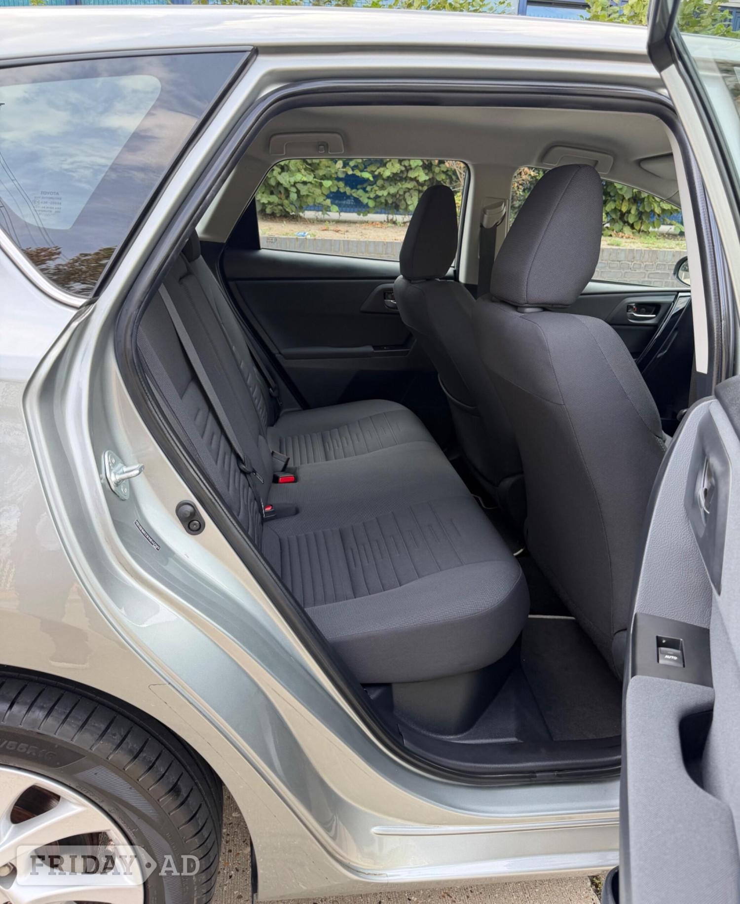 [ berth ]Toyota Auris