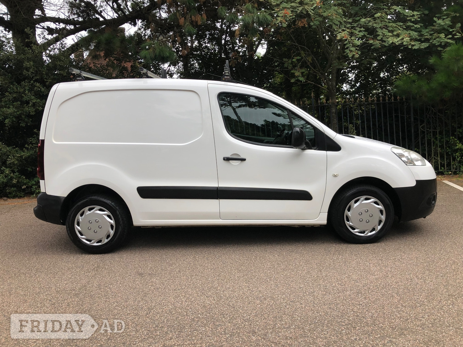 [ berth ]Peugeot Partner