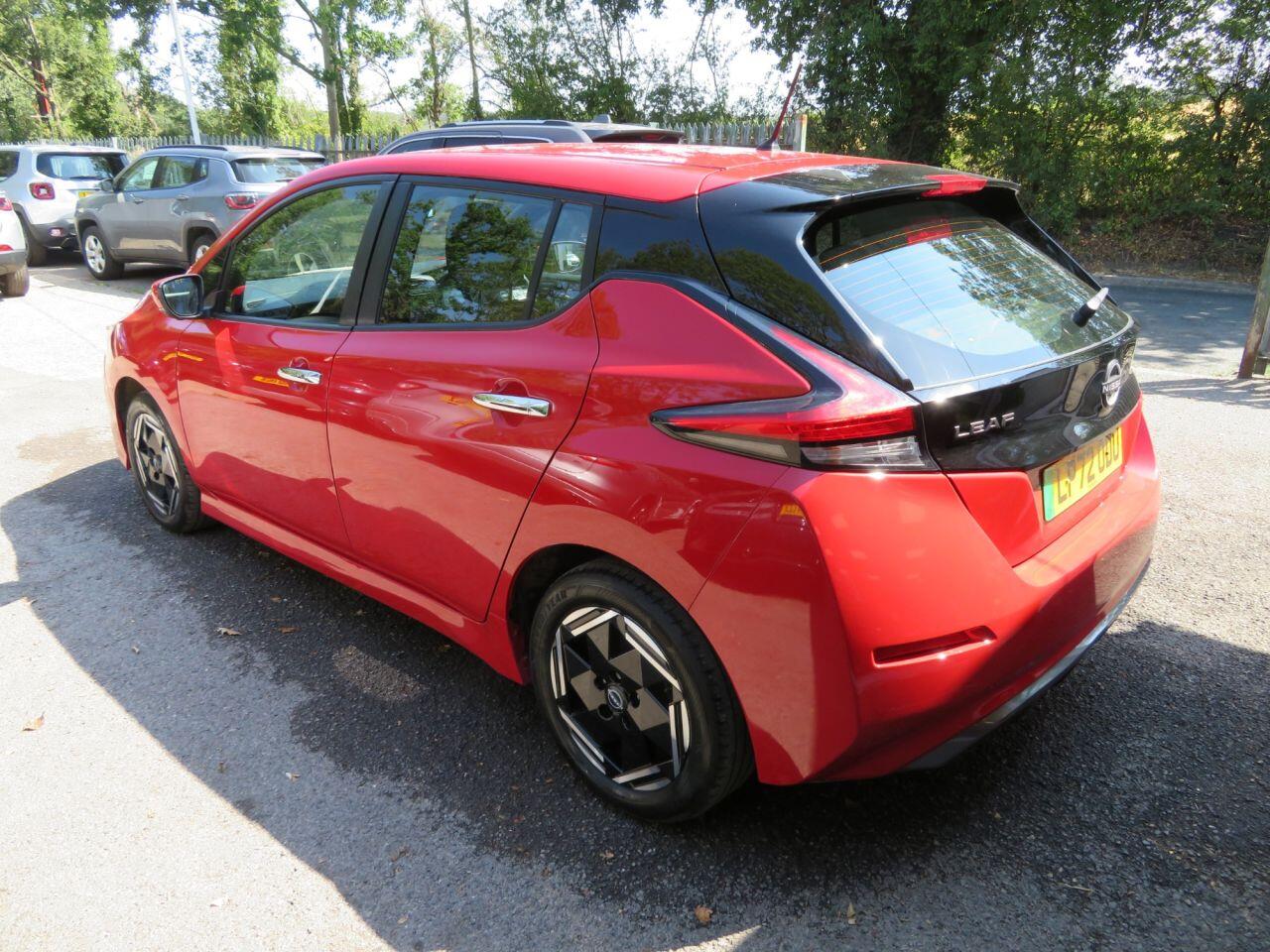 2022 NISSAN LEAF 40kWh Acenta Hatchback 5dr Electric Automatic (150 ps) 16" DIAMOND CUT ALLOYS + CARPLAY - Cars