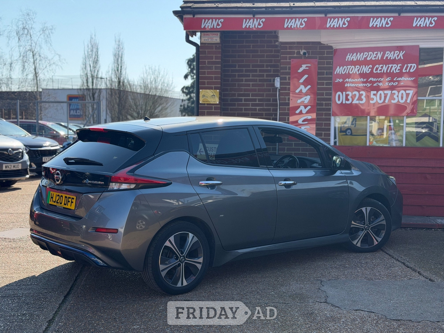 [ berth ]Nissan LEAF