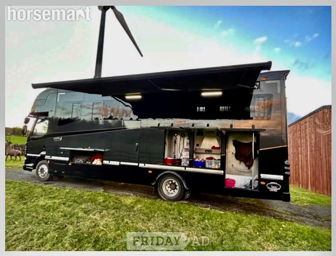 [ berth ]Other KM HORSEBOXES