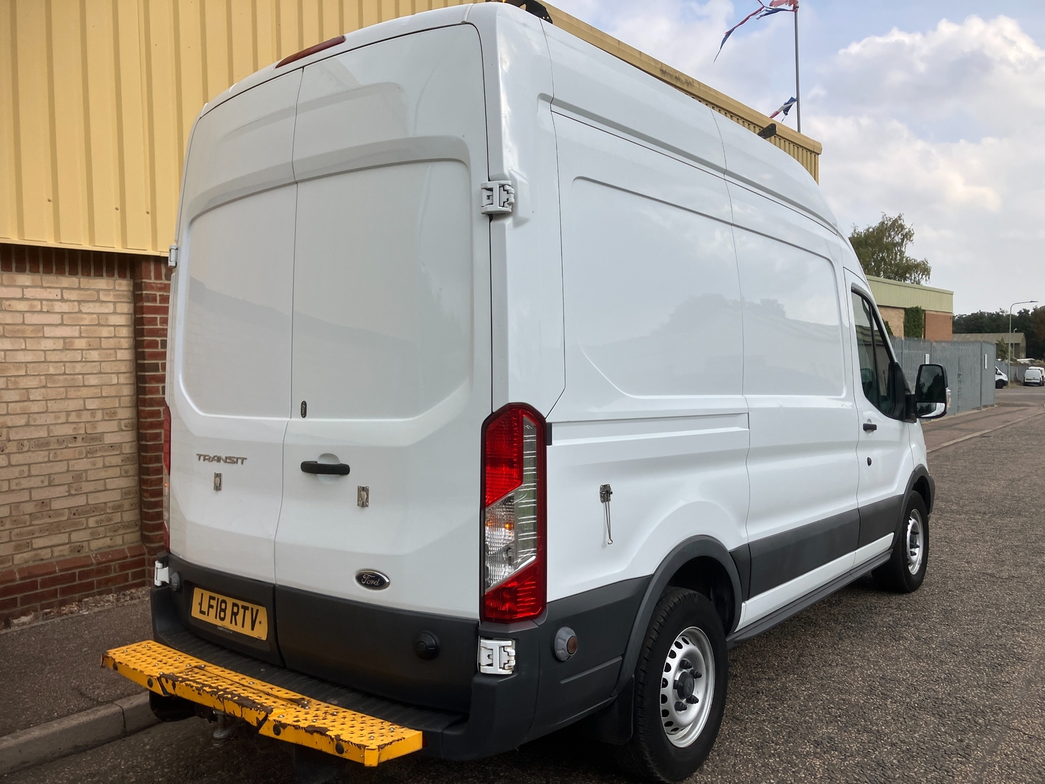 Ford Transit 2018 - Vans & Commercial Vehicles