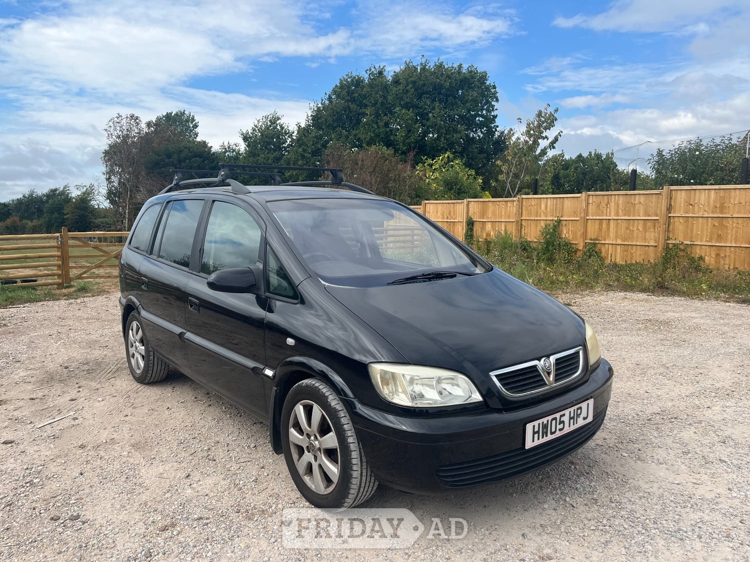 Vauxhall Zafira 2005 in Newport