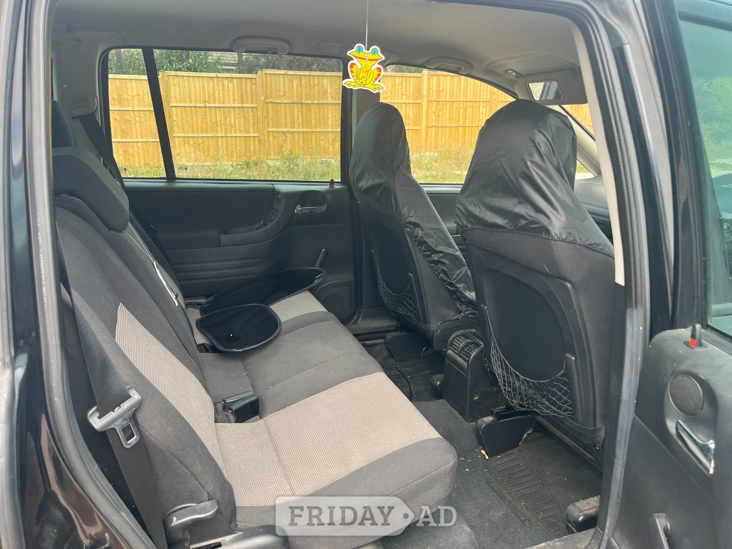Vauxhall Zafira 2005 - Cars in Newport