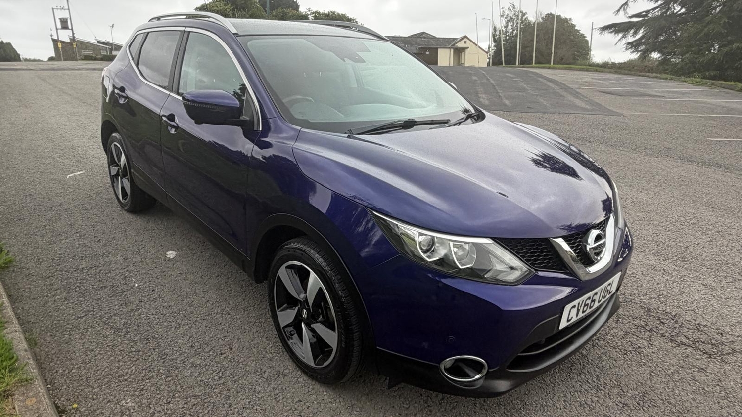 Nissan Qashqai 2016 - Cars in Swansea