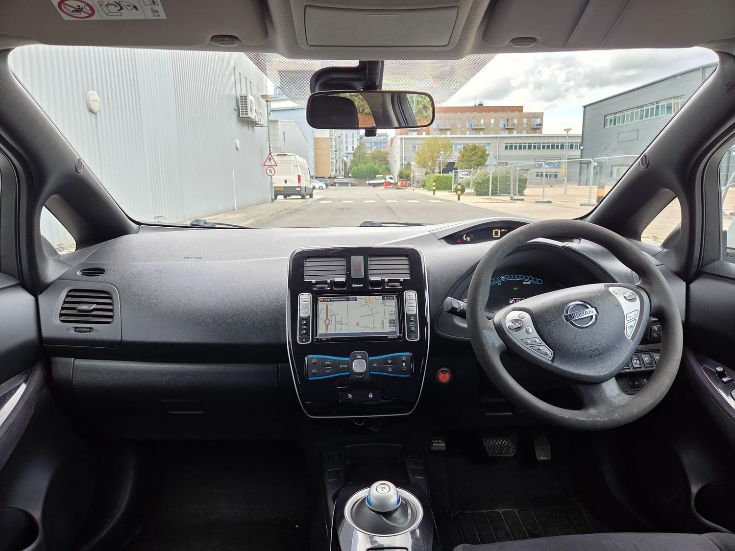 Nissan LEAF 2014 - Cars in Slough