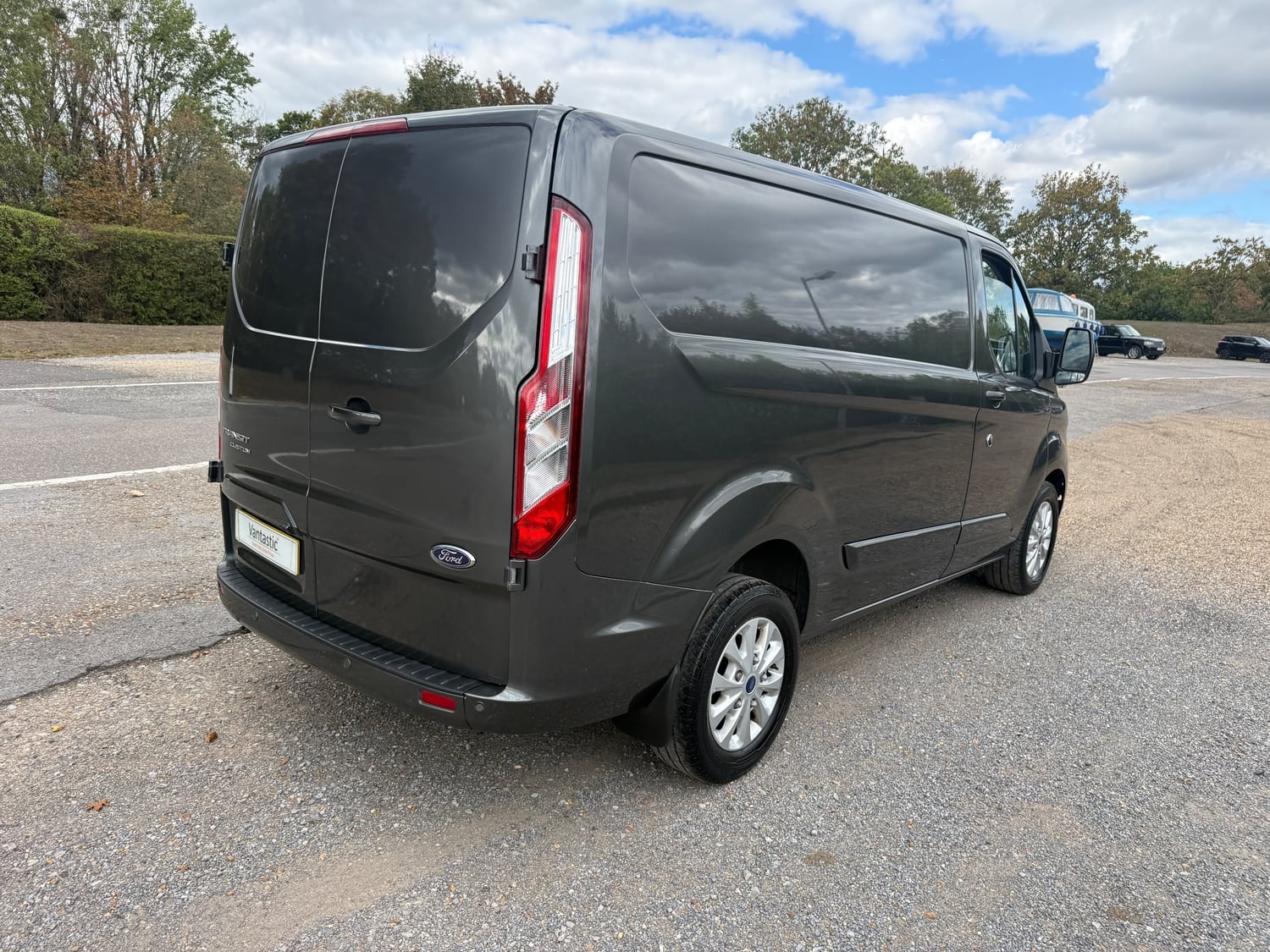 Ford Transit Custom 2022 - Vans & Commercial Vehicles in Chertsey