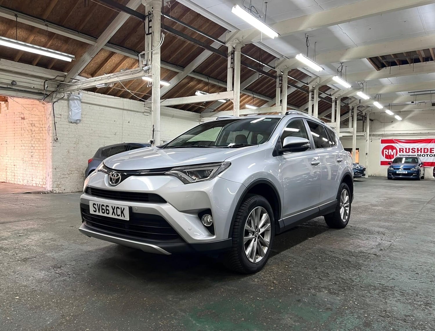Toyota RAV4 2016 - Cars in Rushden