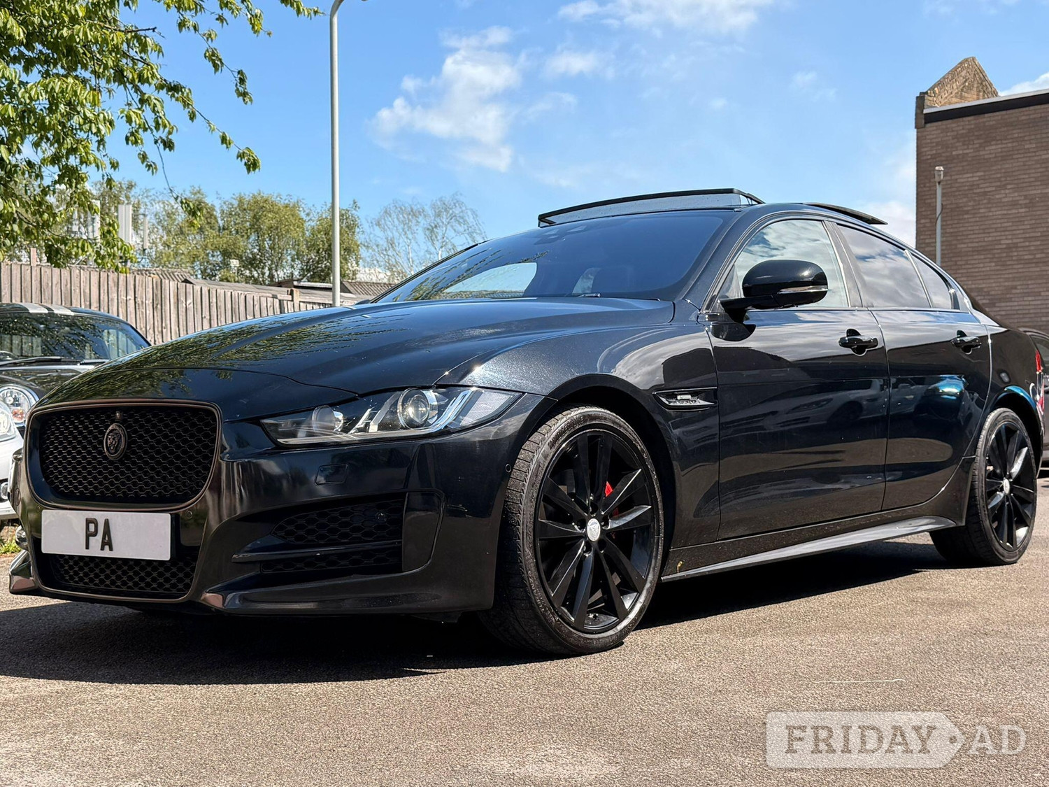 Jaguar XE 2015 - Cars