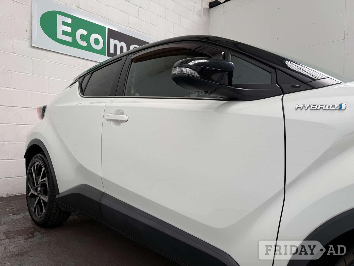 Toyota C-HR 2017 - Cars in Uxbridge