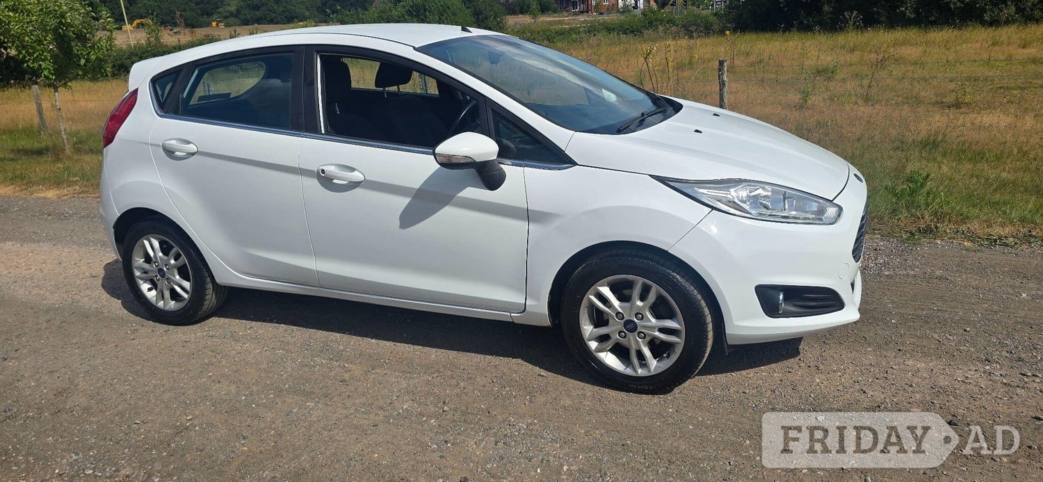 Ford Fiesta 2015 - Cars