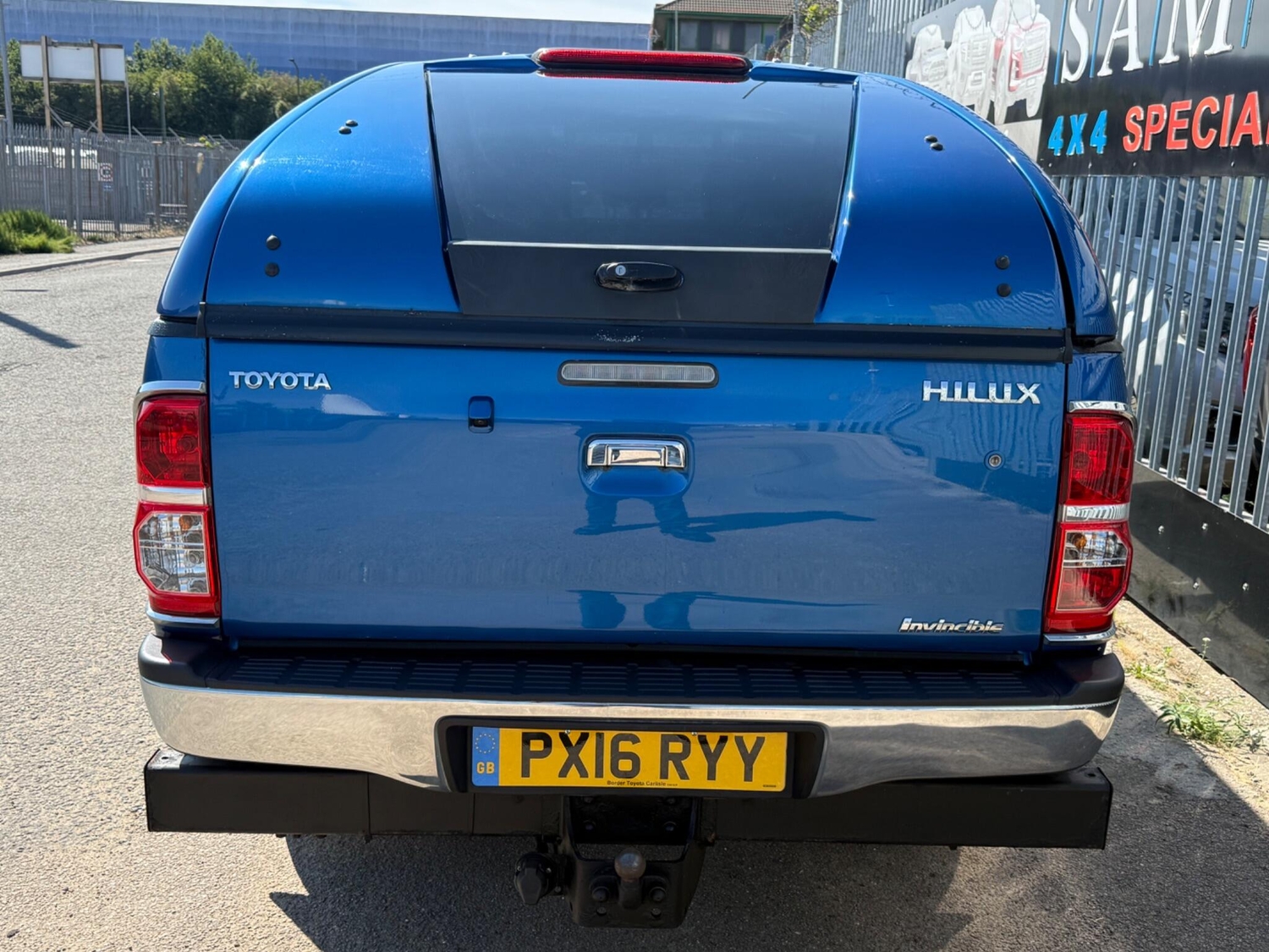 Toyota Hilux 2016 - Vans & Commercial Vehicles