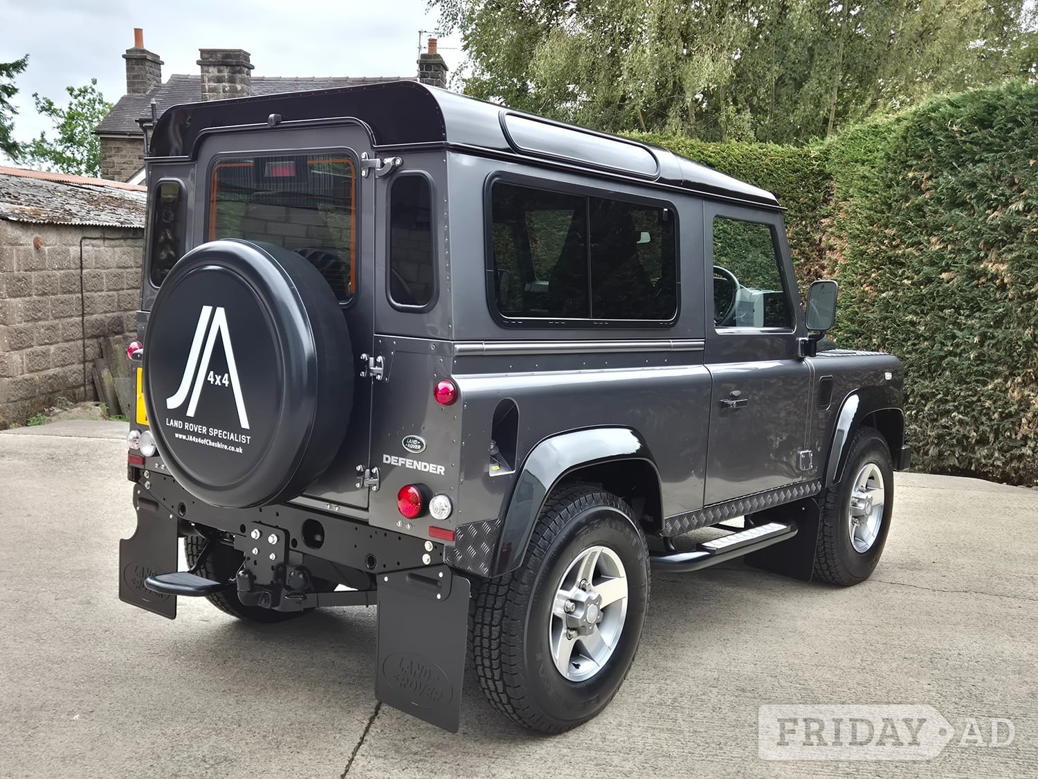Land Rover Defender 90 2015 - Cars