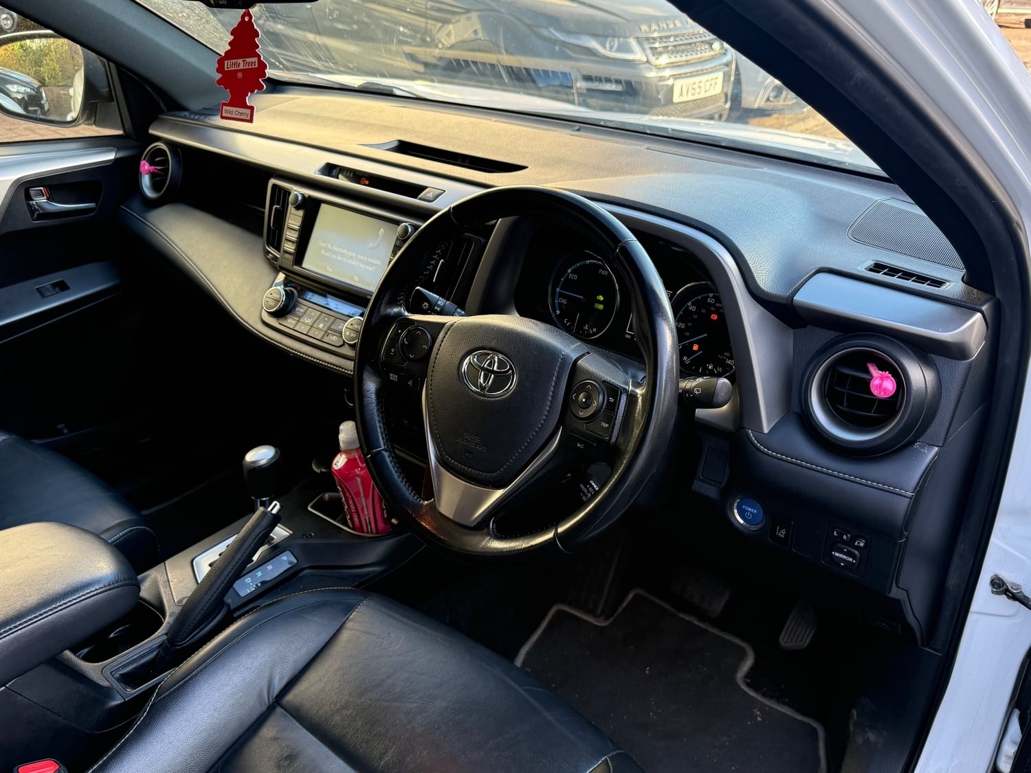 Toyota RAV4 2017 - Cars in Hillingdon