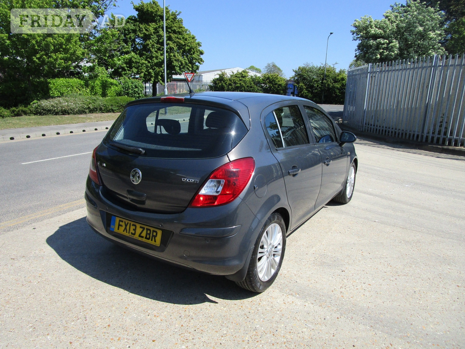 Vauxhall Corsa 2013 - Cars in Portsmouth