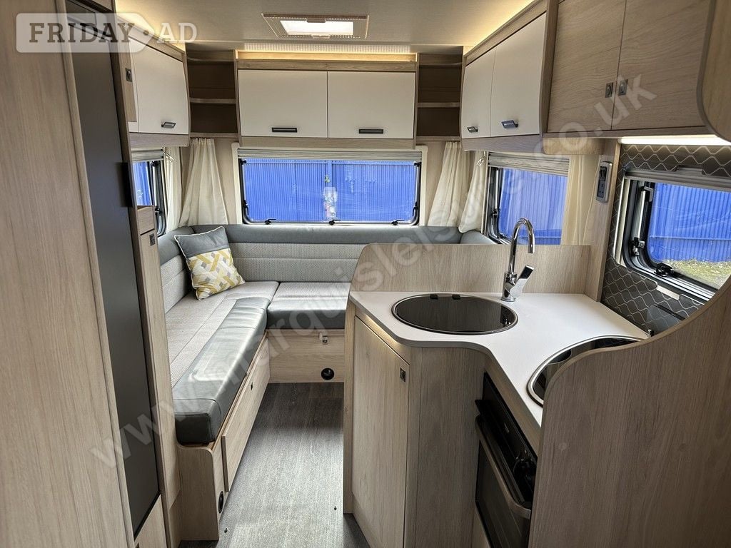 Auto-Trail F-Line F68 2022 for sale - Motorhomes & Caravans in Guildford