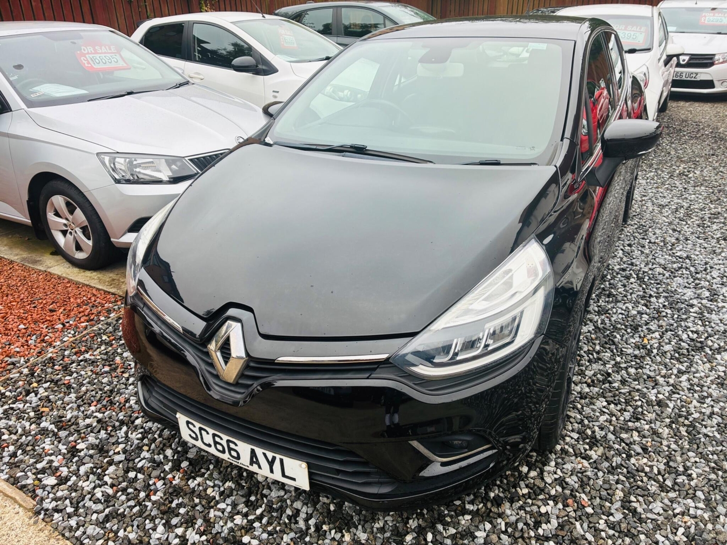 Renault Clio 2016 - Cars