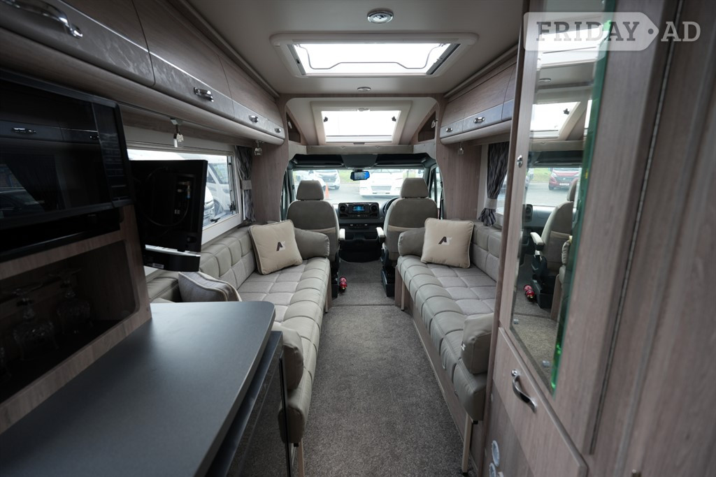 [2 berth ]Auto-Sleepers Bourton