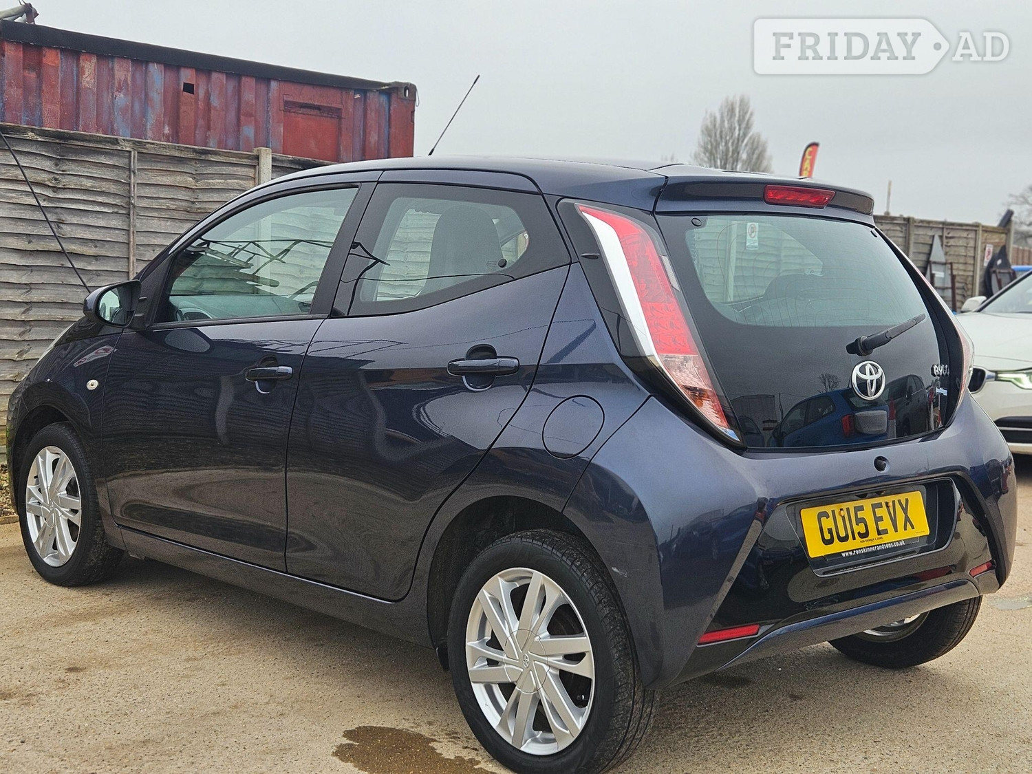 Toyota Aygo 2015 - Cars