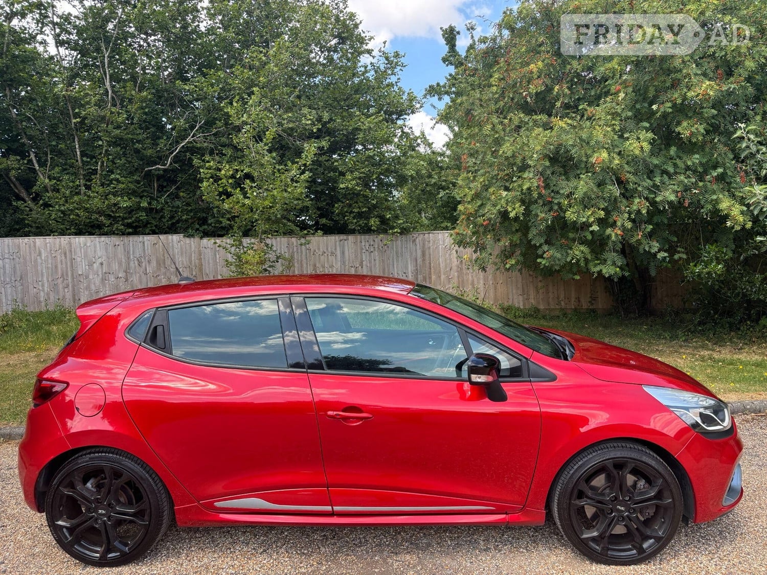 Renault Clio 2015 in High Wycombe