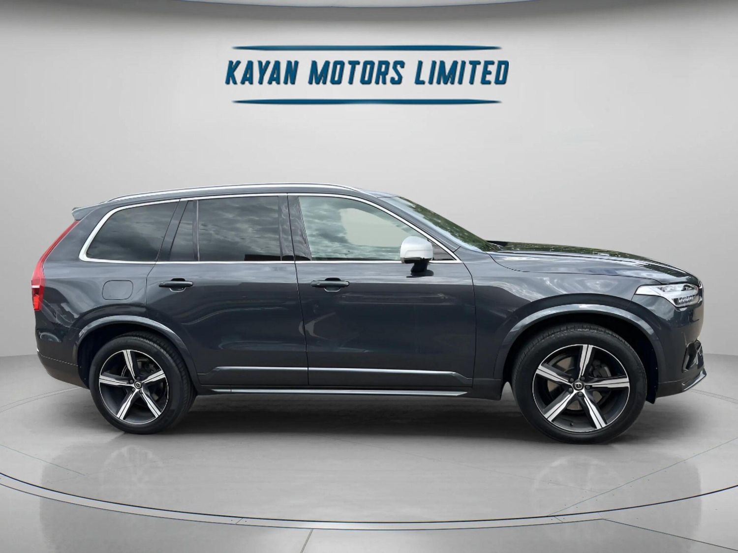 Volvo XC90 2018 - Cars in Kensington