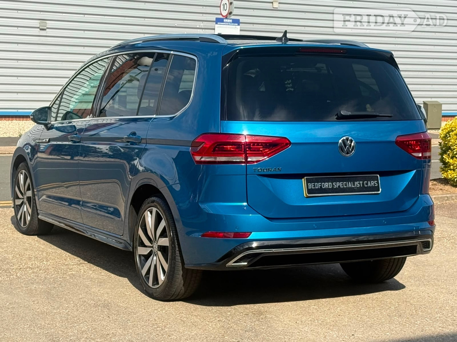 Volkswagen Touran 2020 - Cars in Bedford