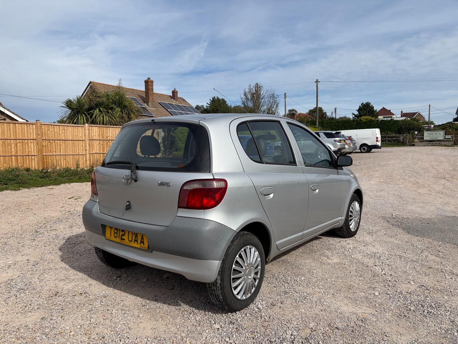 Toyota Yaris 1999 - Cars in Newport