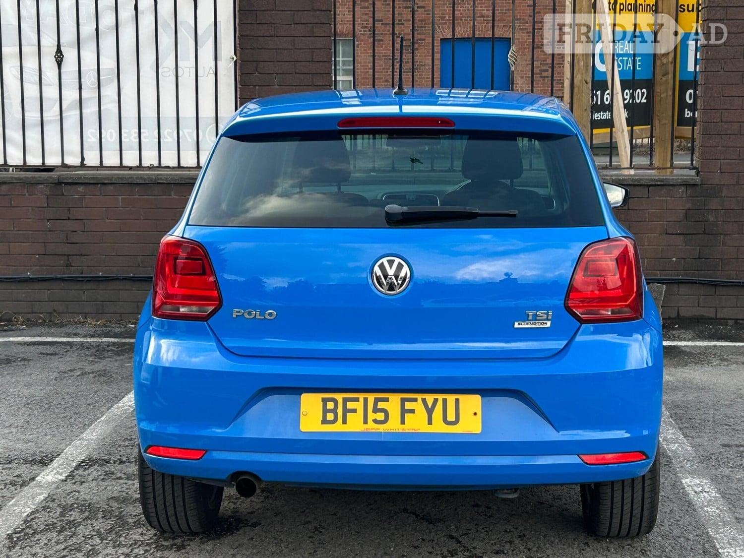 Volkswagen Polo 2015 - Cars