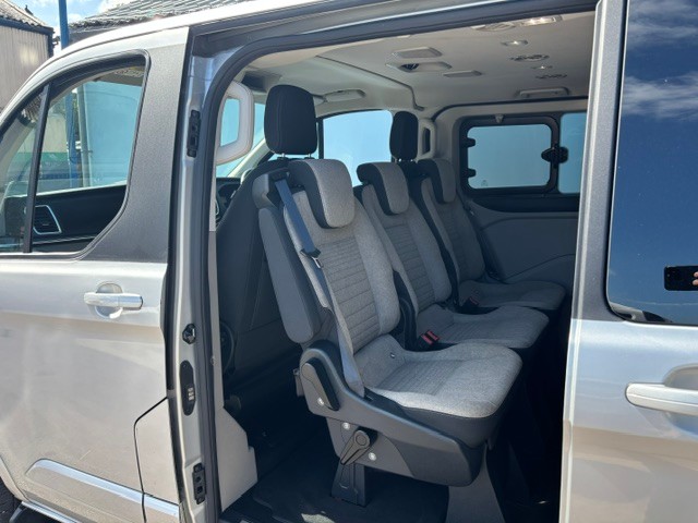 Ford Tourneo Custom 2022 - Vans & Commercial Vehicles